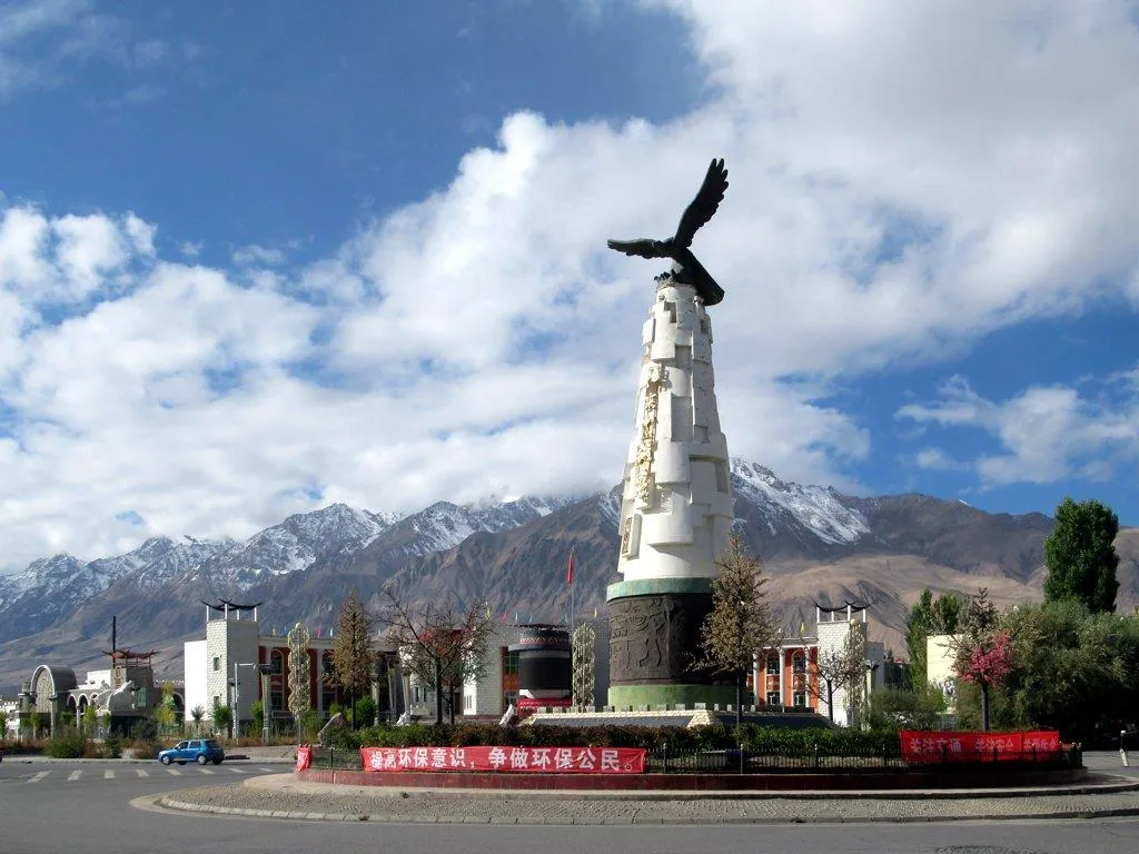 Tashkurgan: The High-Altitude Tajik Village Tashkurgan: The High-Altitude Tajik Village - image