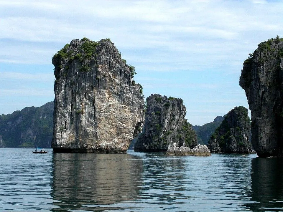 Best Time to Visit Halong Bay, Vietnam – Weather, Seasons, and Travel Tips