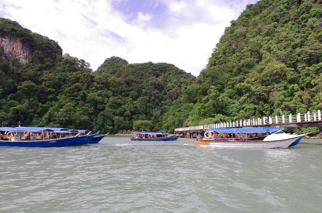 Top Things to Do in Malaysia image