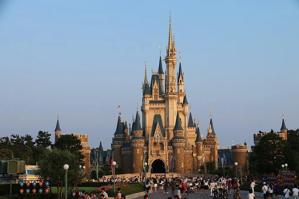 Tokyo Disneyland & DisneySea – A Magical Getaway Tokyo Disneyland & DisneySea – A Magical Getaway