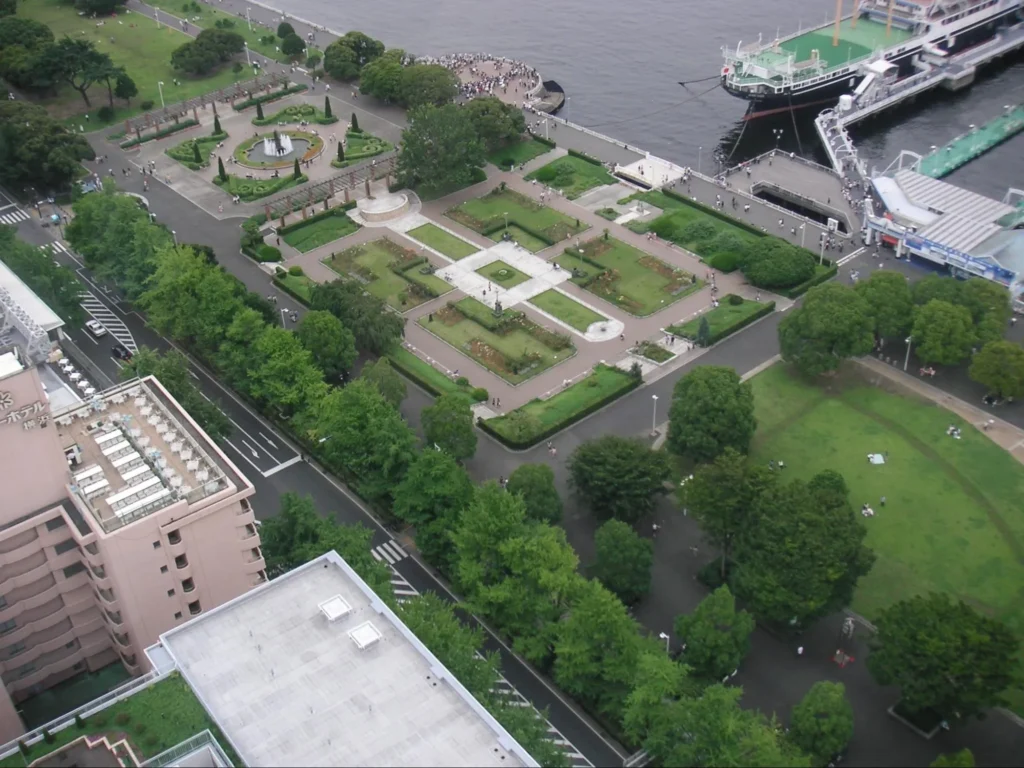 Yamashita Park – A Seaside Promenade with History Yamashita Park – A Seaside Promenade with History
