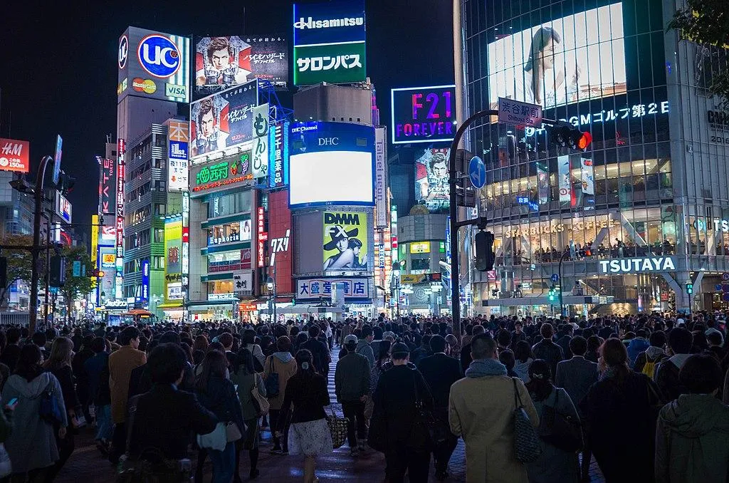 Shibuya Crossing: The Heart of Tokyo Shibuya Crossing: best Place to visit in tokyo for first-timers