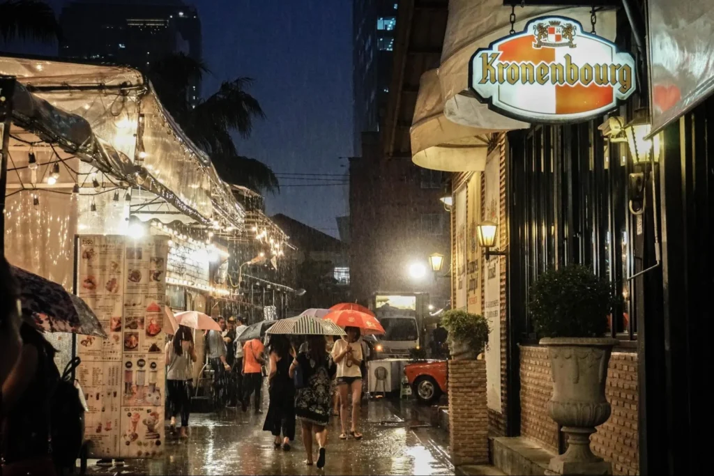 Night Markets – A Shopper's Paradise Night Markets – A Shopper's Paradise - image