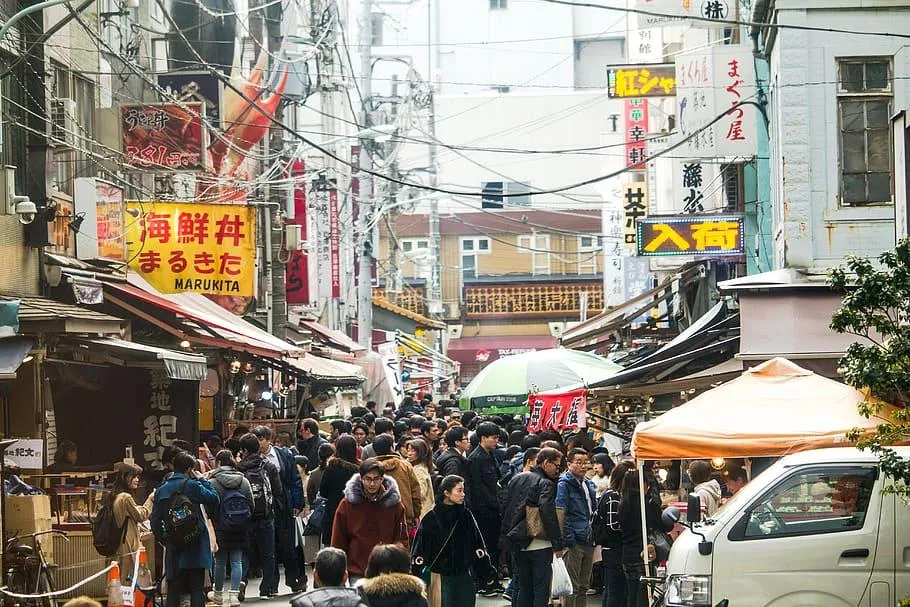 Tsukiji Outer Market: A Food Lover’s Paradise Tsukiji Outer Market: A Food Lover’s Paradise - image