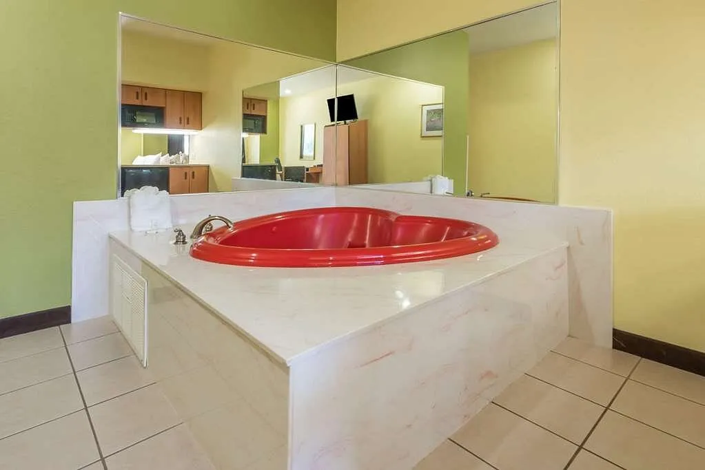 Hotel With Jacuzzi in Room Fort Worth Texas
