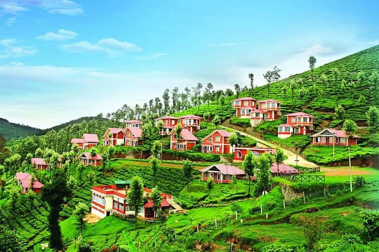 Romantic Ooty Tourist Places to Visit on Honeymoon for Couples (2025)
