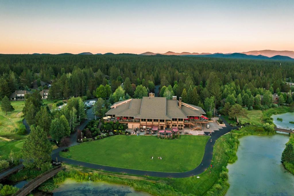 Sunriver Resort romantic getways in bend oregon
