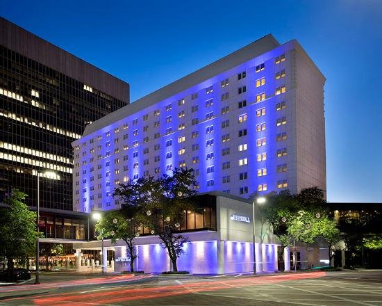 Hotel Suites in Houston Texas