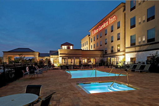 Best Hotel Pools In Fort Worth